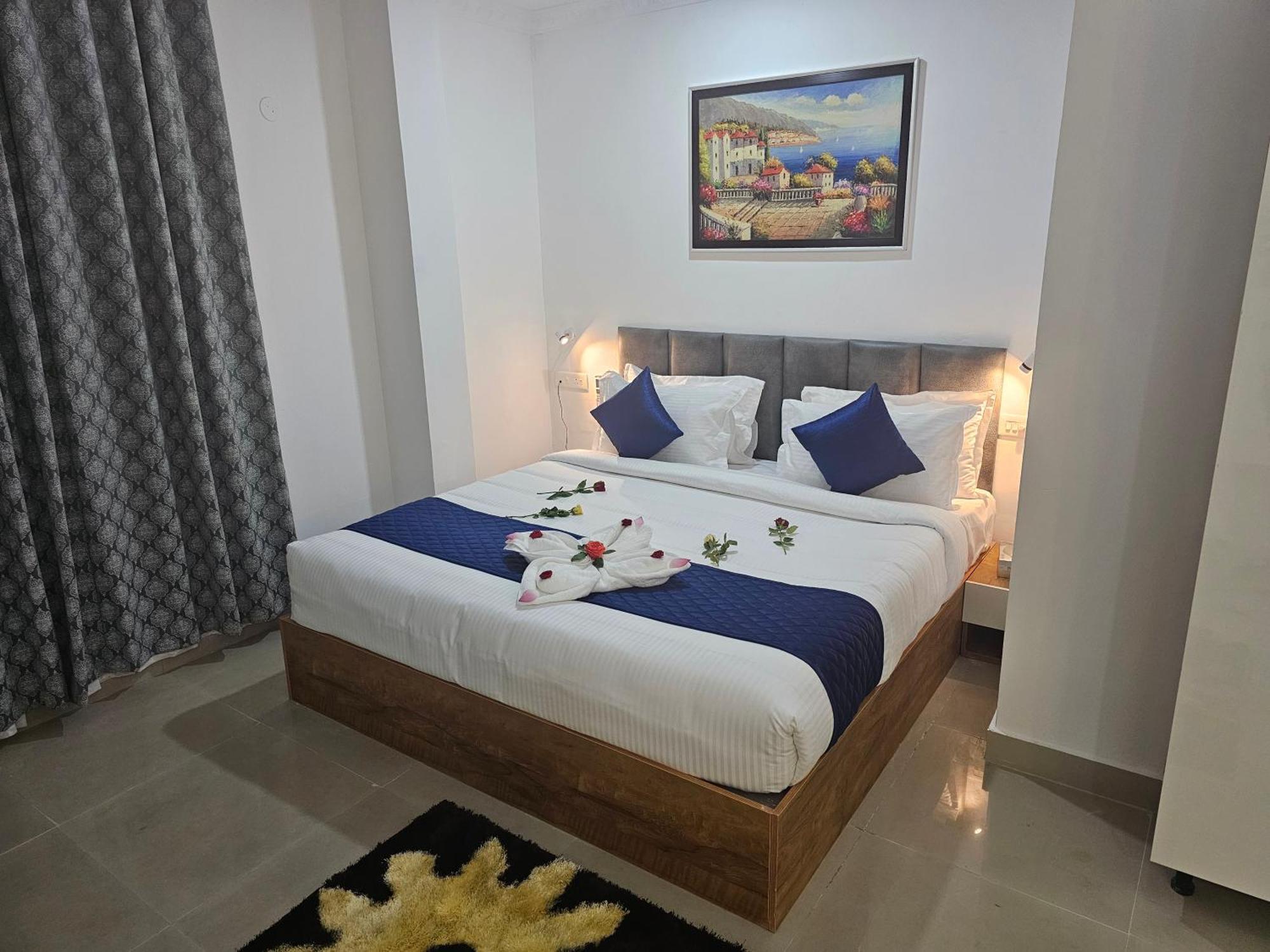 Pearl Residency Hotel Ayoor Luaran gambar