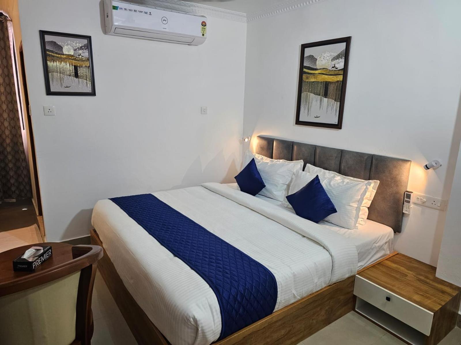 Pearl Residency Hotel Ayoor Luaran gambar