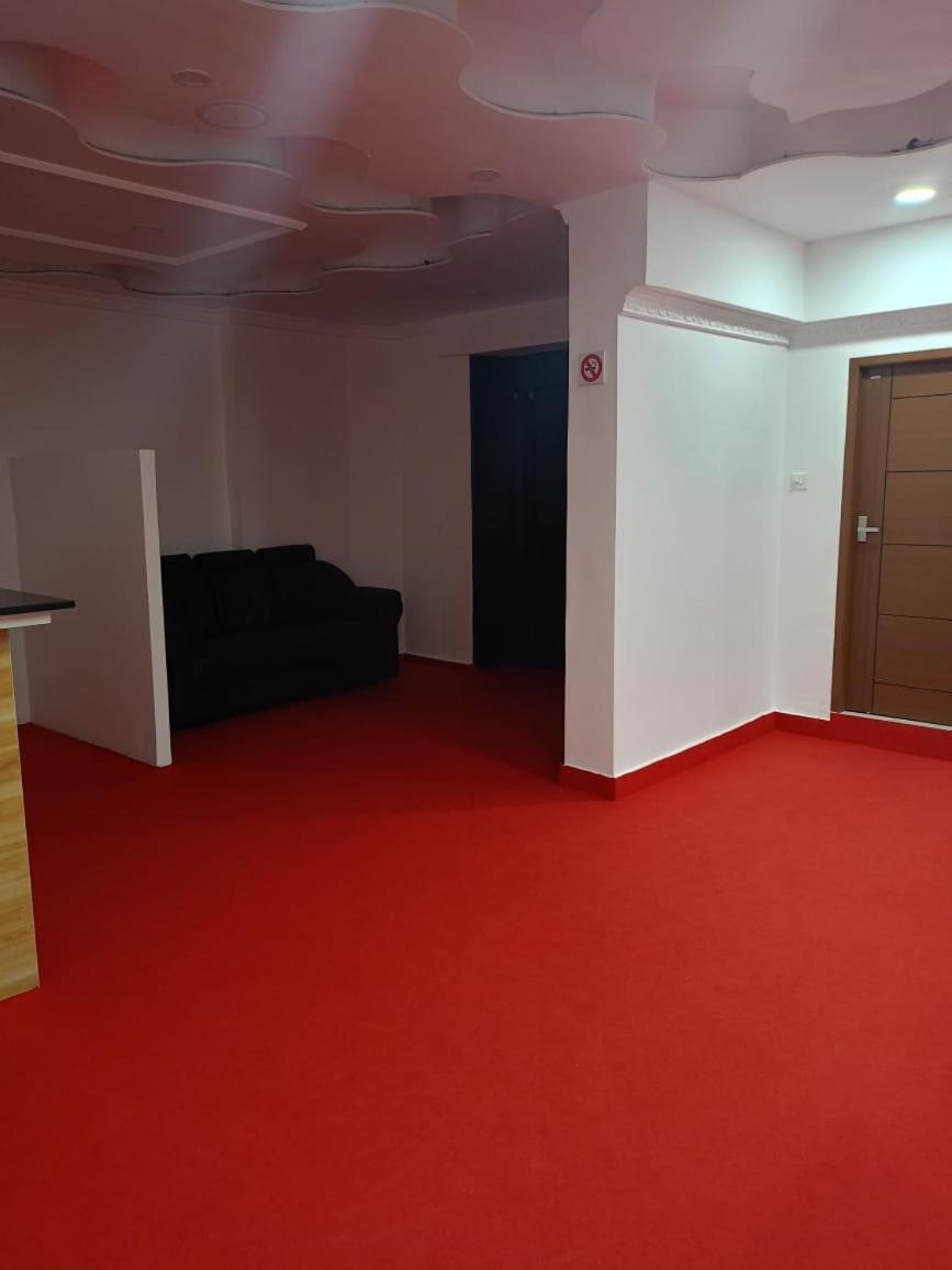 Pearl Residency Hotel Ayoor Luaran gambar